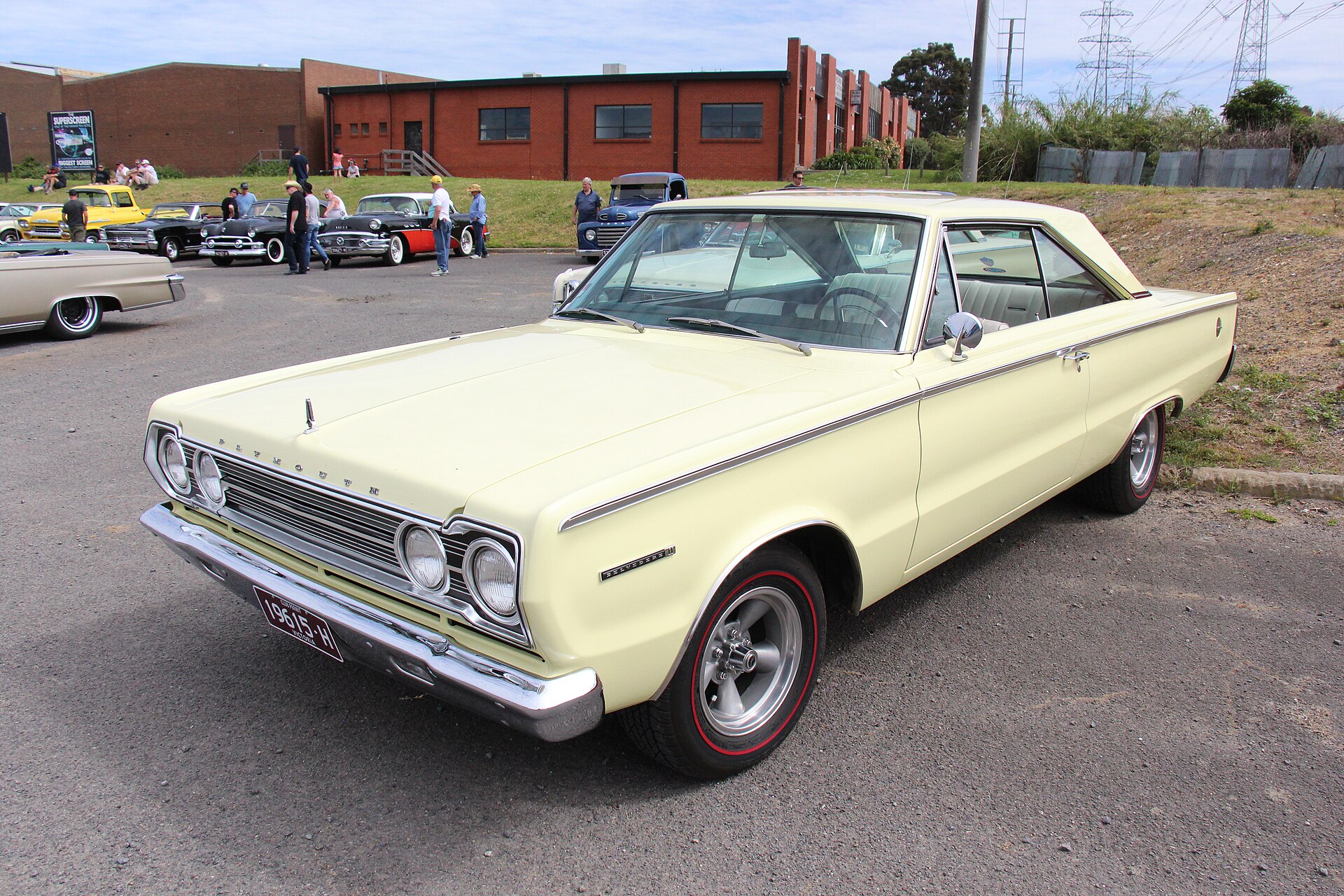 1966 Plymouth Fury III With Rebuilt 318 V8 Hits the Market as a Project