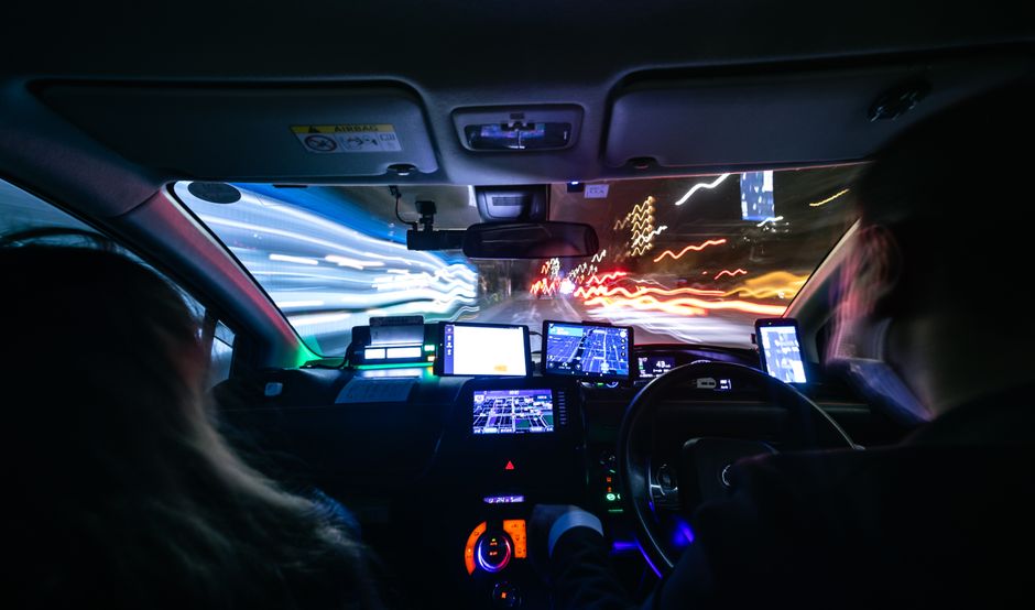 Lucid Lunar: A Two-Seat Robotaxi Redefining Urban Mobility