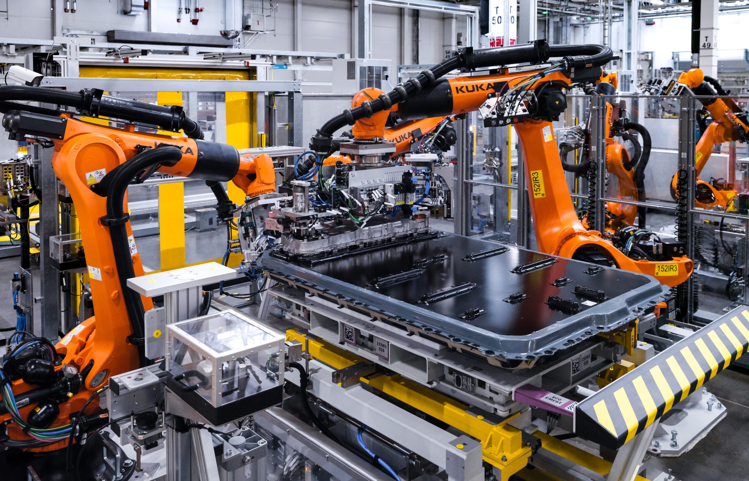 BMW Kicks Off Gen-6 High-Voltage Battery Production in Shenyang