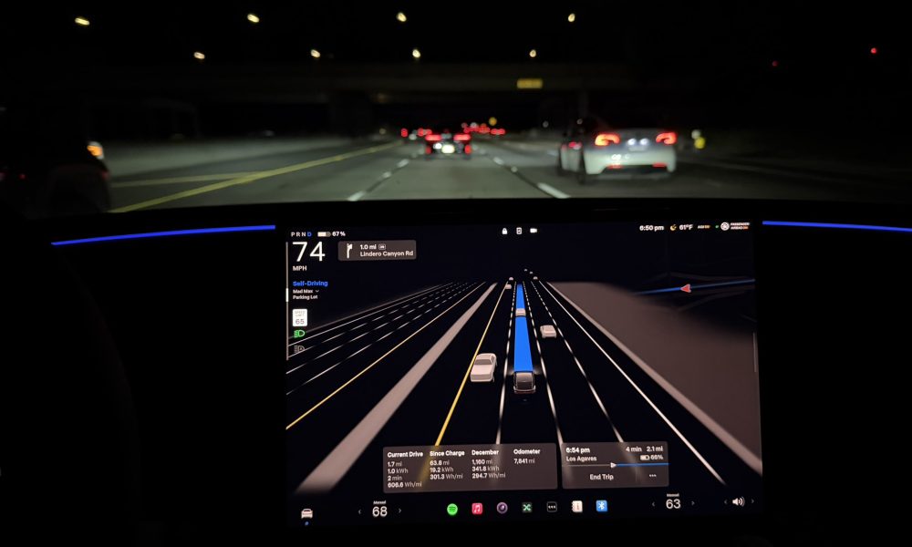 Tesla's FSD Brakes Mid-Intersection, Averting a Potential T-Bone Crash