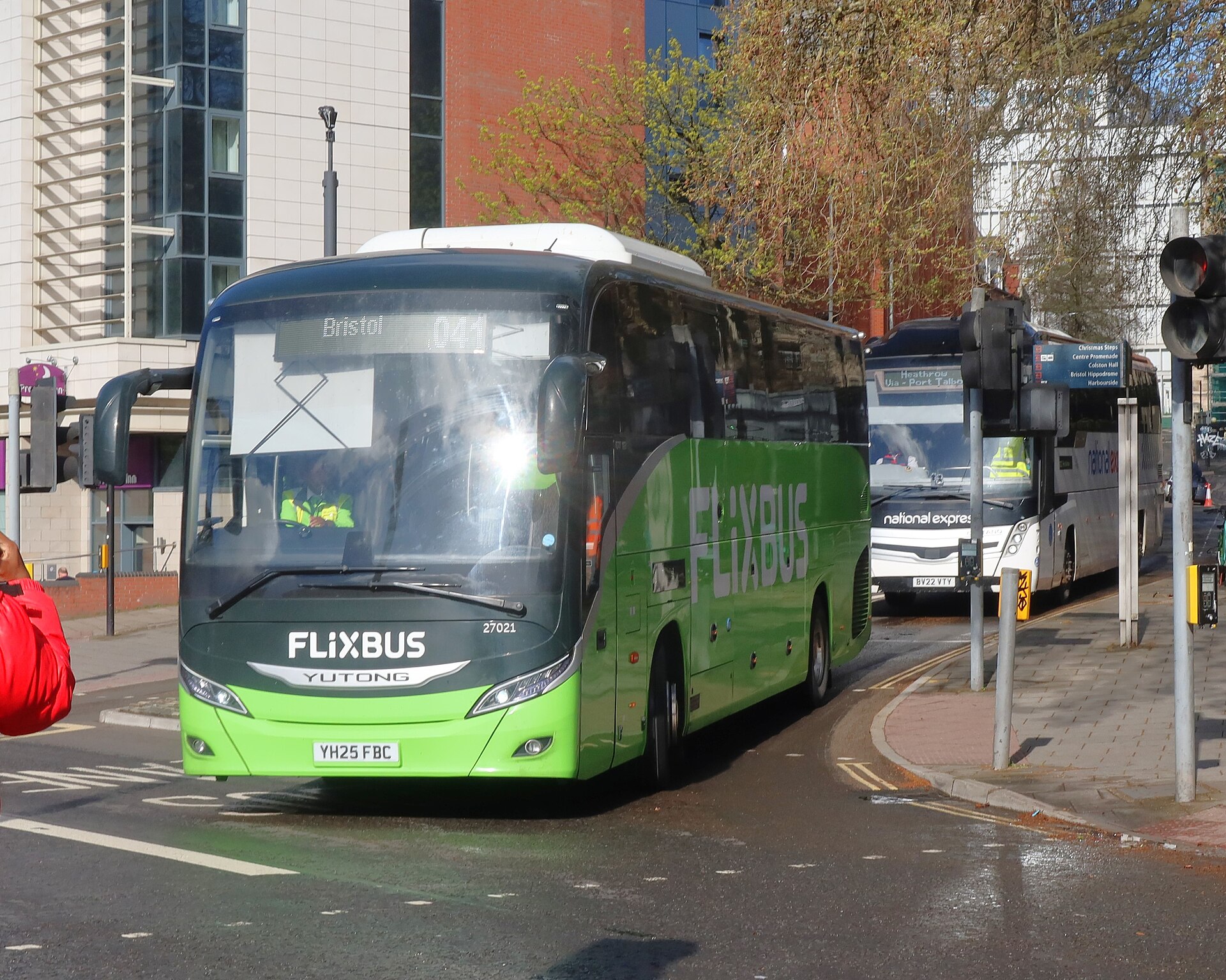 Blaguss and FlixBus Put 8 Yutong Electric Coaches on the Vienna–Bratislava Corridor