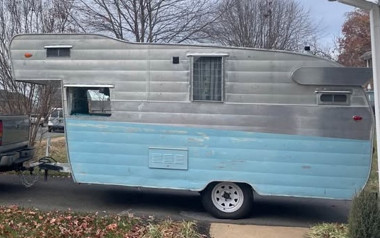 Retro Karavan Tutkunlarına: 1962 Shasta Astrodome Satışta