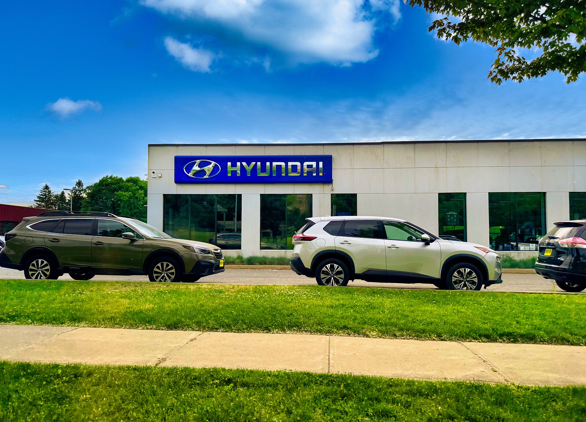 Hyundai Charts Four-Way Powertrain Course at Aachen Colloquium