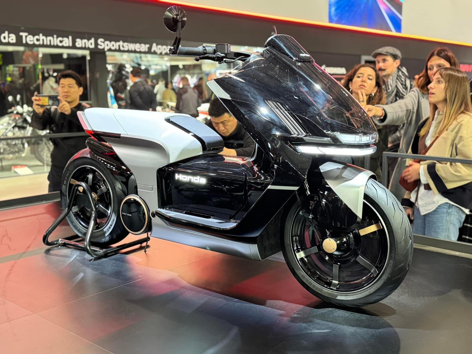 Honda Sets Ambitious Goal: 15 Next-Generation Hybrids by 2030