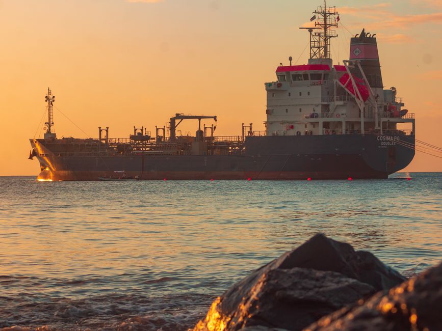 Hacked Oil Tankers Approached US Coast, Prompting Federal Response