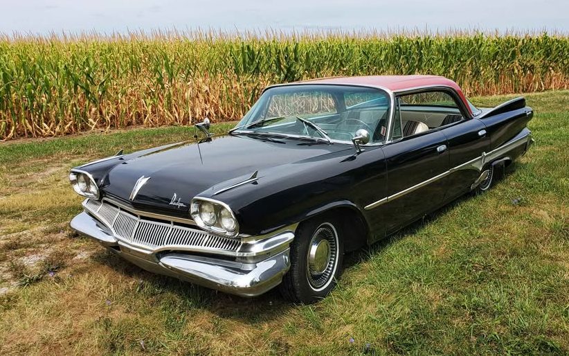 Nadir Bulunan 1960 Dodge Dart Phoenix, Garajda Saklanmış Bir Survivor Olarak Satışta