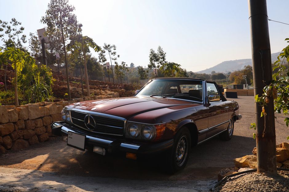 Rare 1989 Mercedes-Benz 560SL Emerges After Decade-Long Slumber