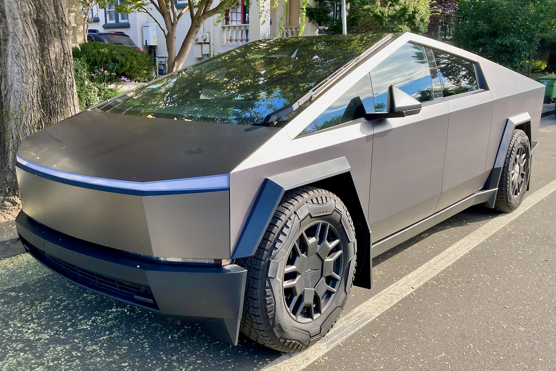 HSBC Lifts Tesla Price Target to $157 but Sticks With Reduce Rating