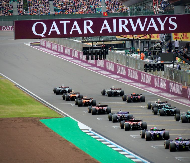 F1 Bahreyn Yarışı Yazılım Hatasıyla Durduruldu: Kod, Gridi Nasıl Felç Etti?