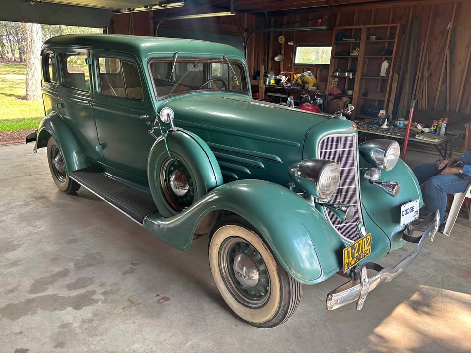 Nadir Bulunan 1934 Dodge Deluxe Sedan Satışa Çıktı: Kullanıma Hazır Bir Klasik