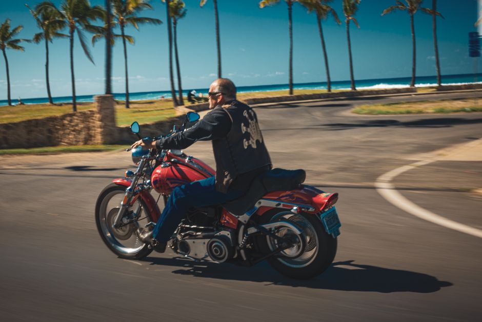 Vacation on Two Wheels: Gas Bikes vs. Electric Motorcycles in the Philippines