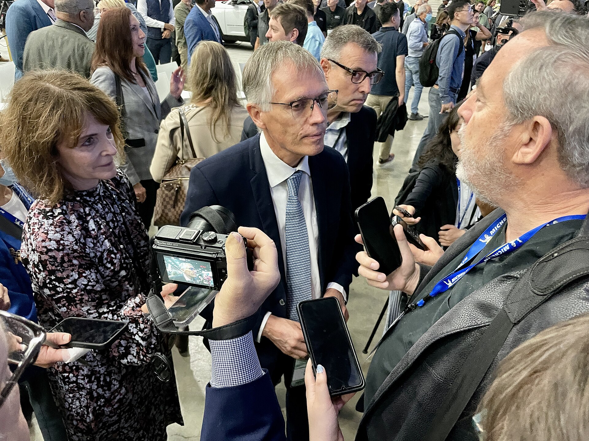 Stellantis CEO Presses Brussels for Incentives to Shield Local Carmakers