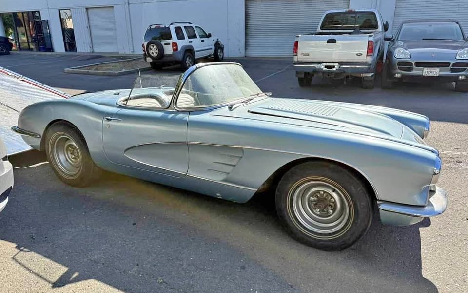 1958 Chevrolet Corvette Convertible Project Seeks a New Home Before Spring