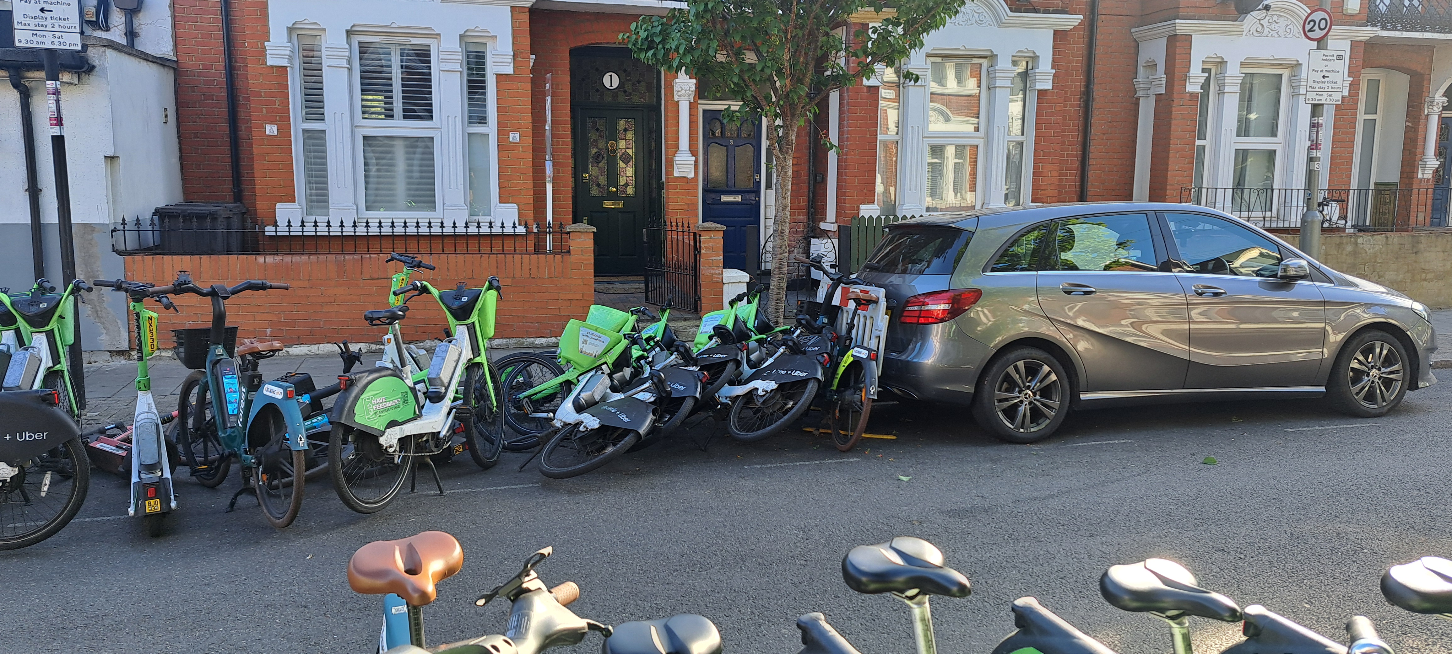Wandsworth Cracks Down on Carelessly Parked Hire E-Bikes With New Fair Use Charter