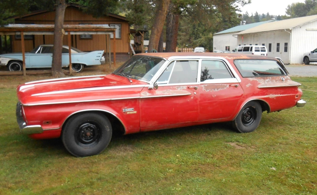 Beş Yıl Değil, Yarım Asır Bekledi: 1962 Plymouth Fury Wagon Satışta