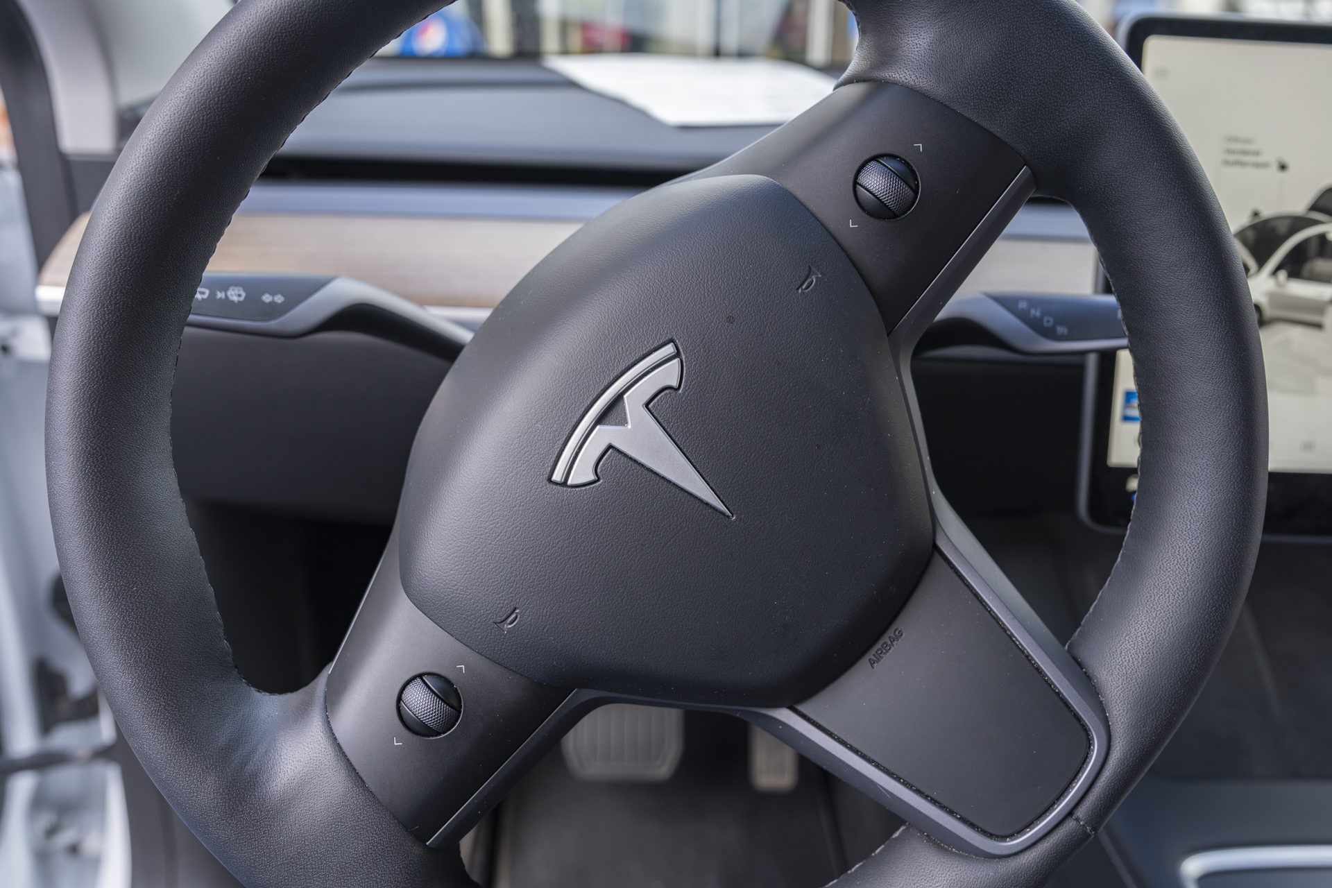 Tesla'nın kârı beklentiyi 1 sent ıskaladı, gelirde tahminler aşıldı