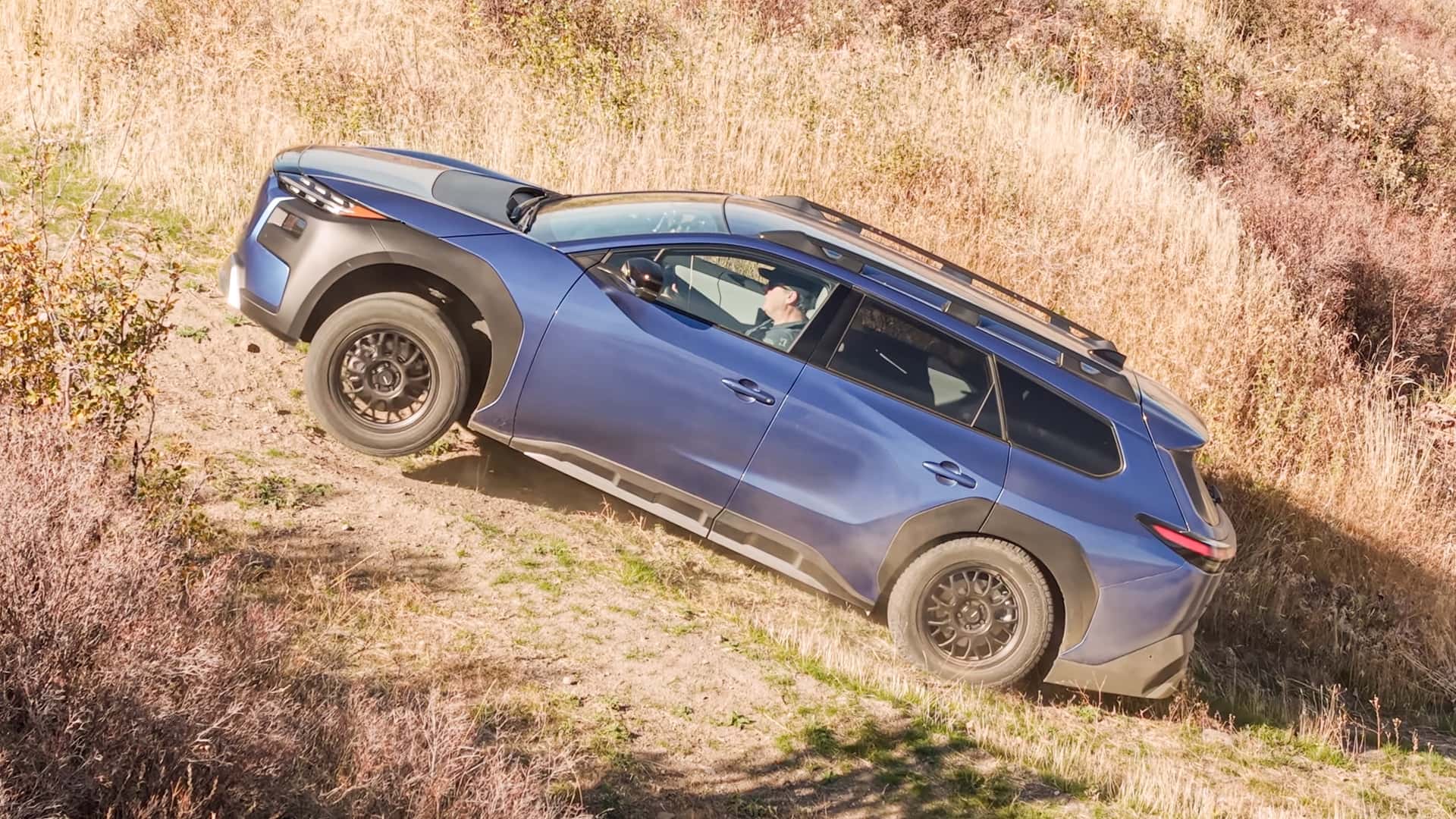 Subaru Trailseeker EV Arazi Performansıyla Etkiledi, Yerden Yükseklik Zayıf Noktası
