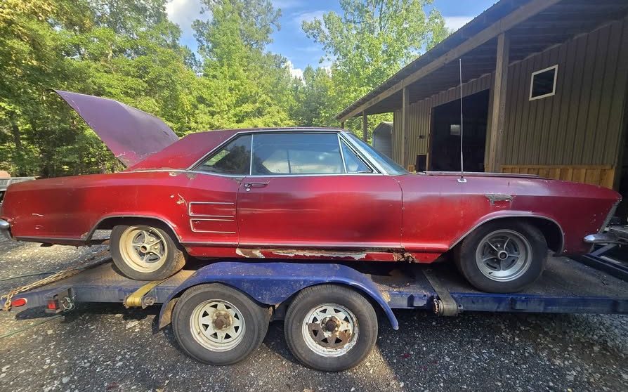 1963 Buick Riviera Listed at $3,500: Restoration Candidate or Parts Donor?