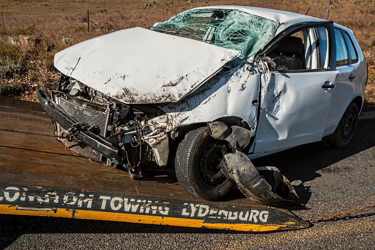 A Sad Sight: Revealing the 1999 Mercury Grand Marquis After a Serious Crash