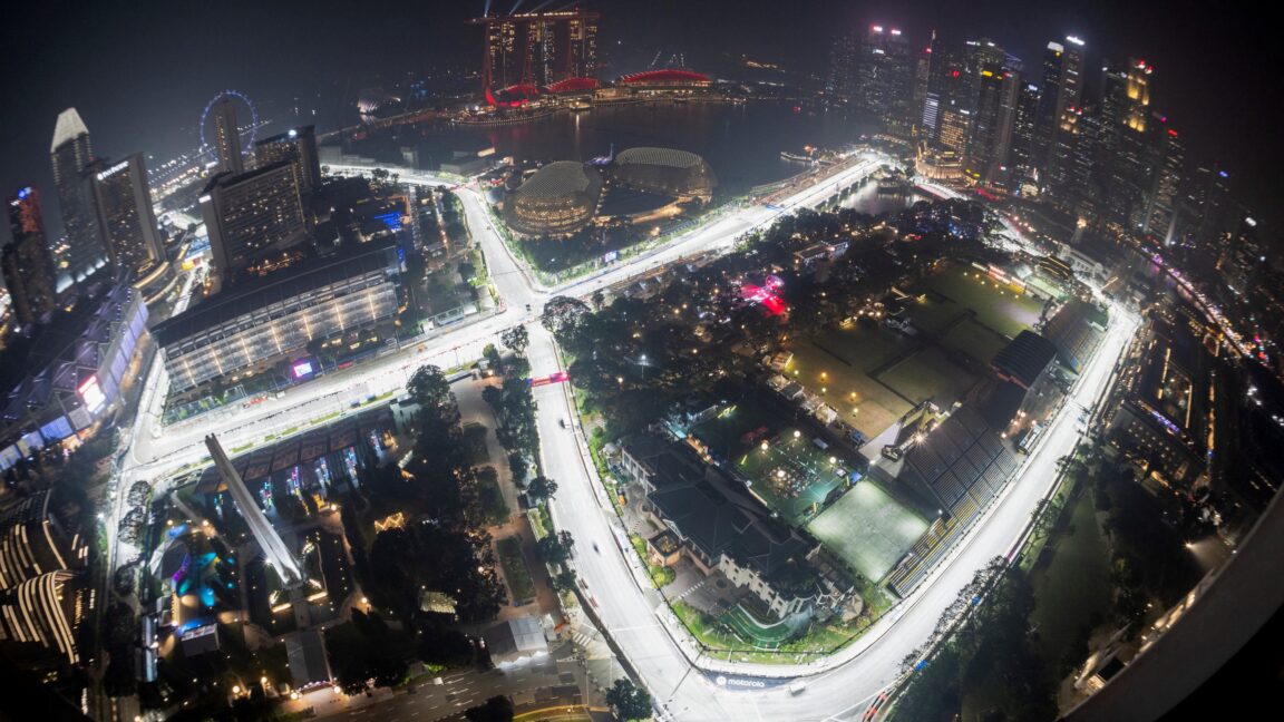 Verstappen Singapur'u İlk Kez Kazandı, Red Bull Eski Gücüne Döndü