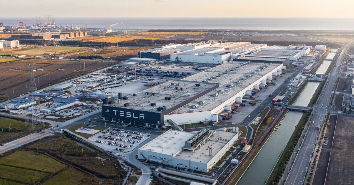 Tesla'nın Çin Stratejisi Tersine Döndü: İç Satışlar %12 Geriledi, İhracat İkiye Katlandı