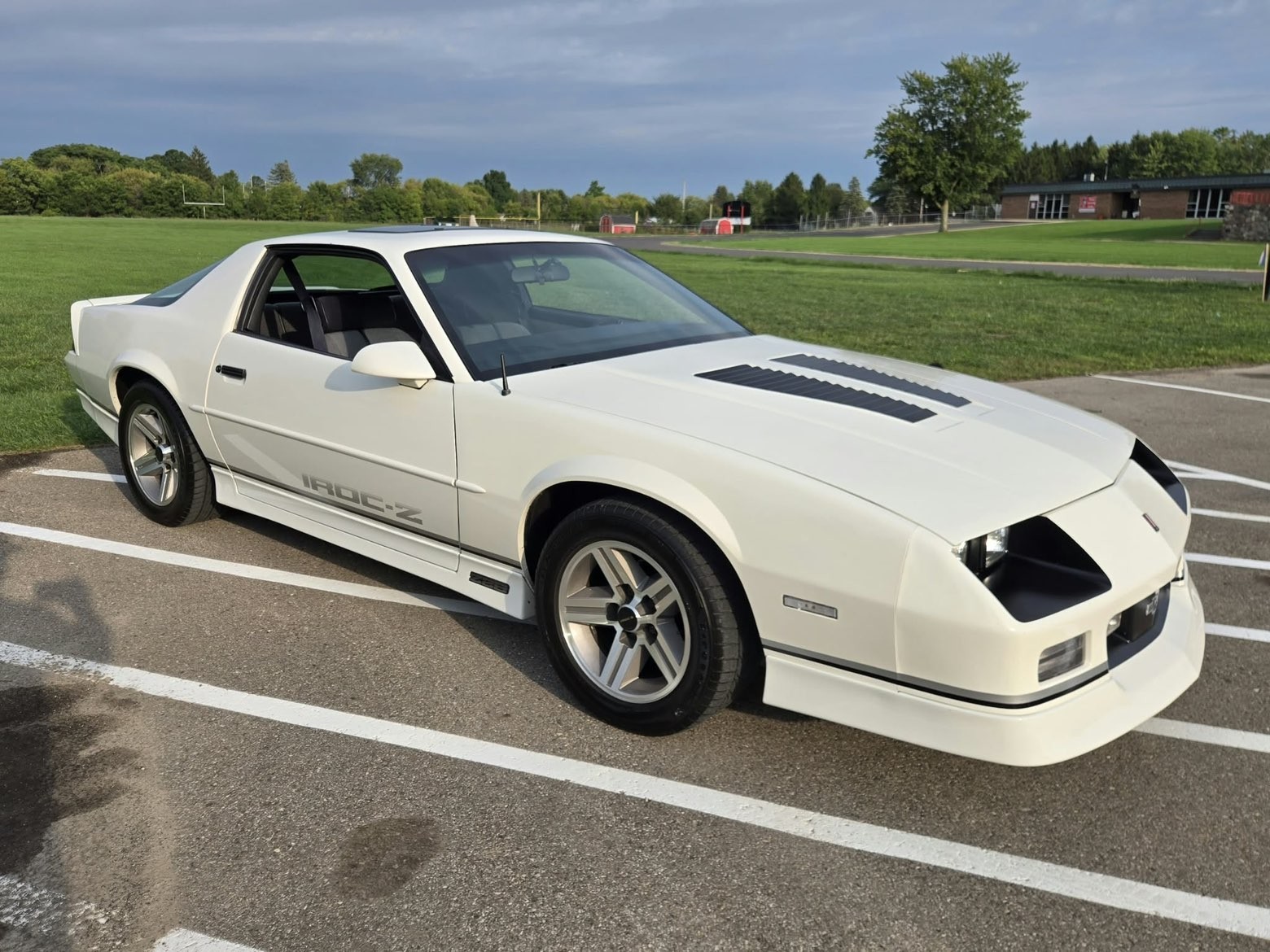 Her Yere Sürülebilecek Bakımlı Bir 1986 Chevrolet Camaro IROC-Z