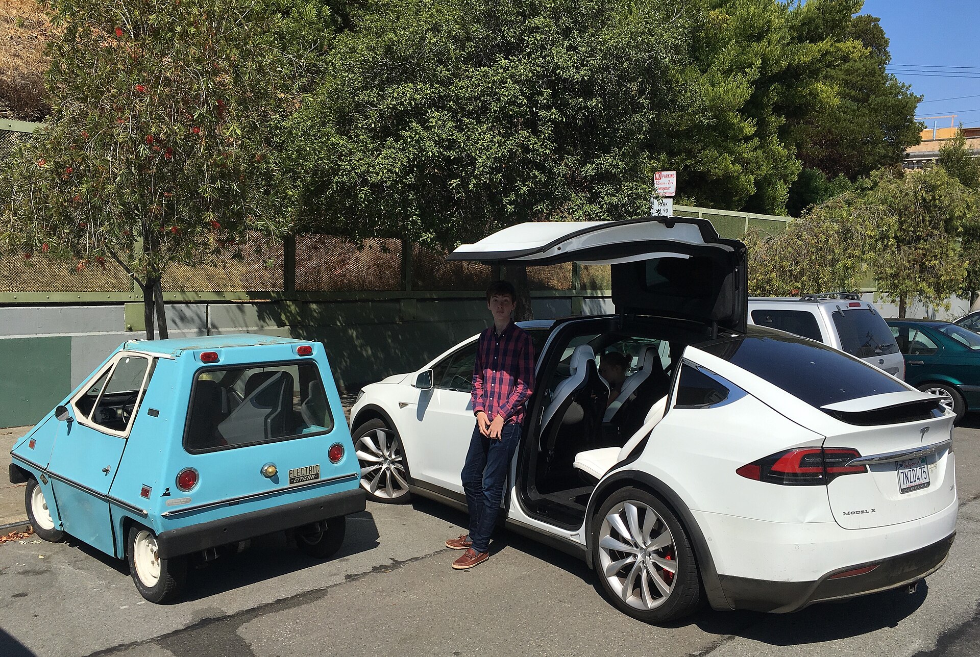 Tesla Hisseleri Teslimat Beklentisini Aşınca %6 Yükseldi, Gözler Bilançoda