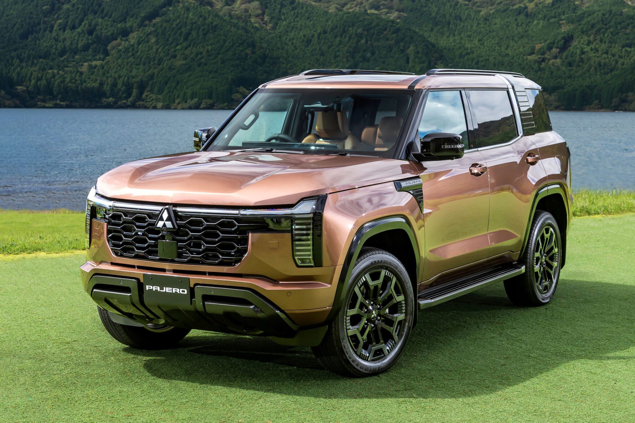 Mitsubishi Pajero Japonya'da Geri Döndü: Ön Siparişler Hedefi Şimdiden Aştı