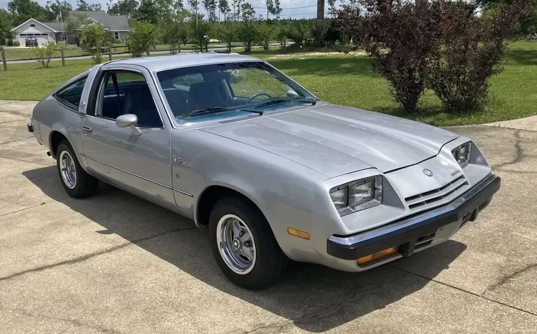 Buick'in İlk Küçük Otomobili: 17.000 Milde 1976 Skyhawk S ve Beş İleri Şanzıman
