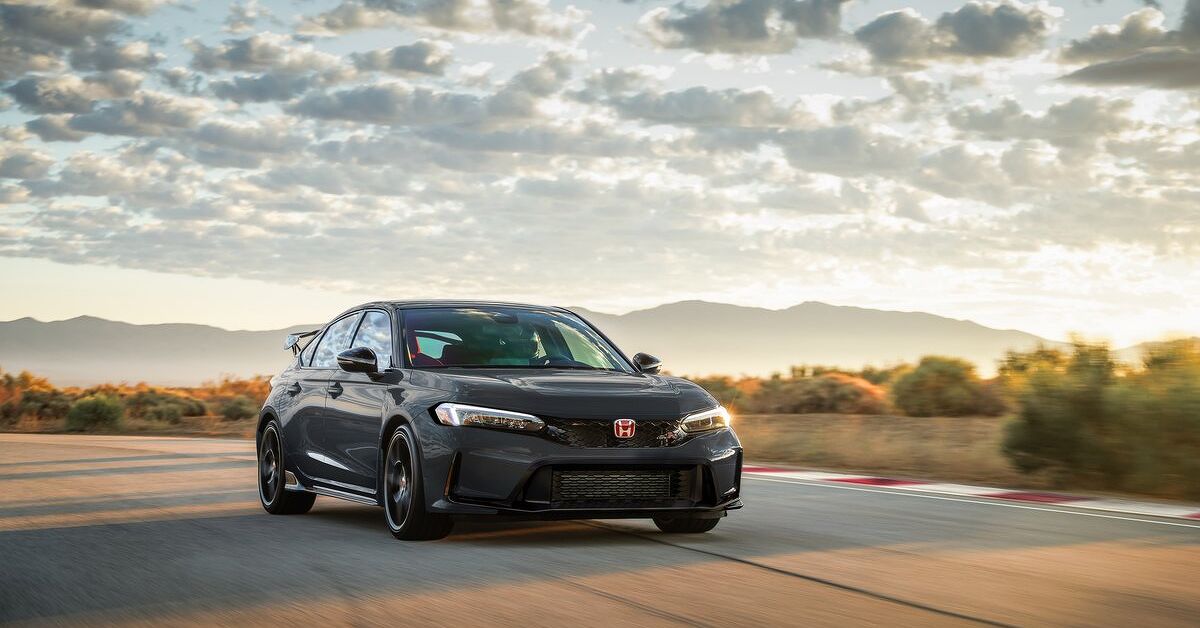 Honda, 2027 Civic Type R'ı Güncelledi: Kabin İyileştirmeleri ve Daha Yüksek Fiyat