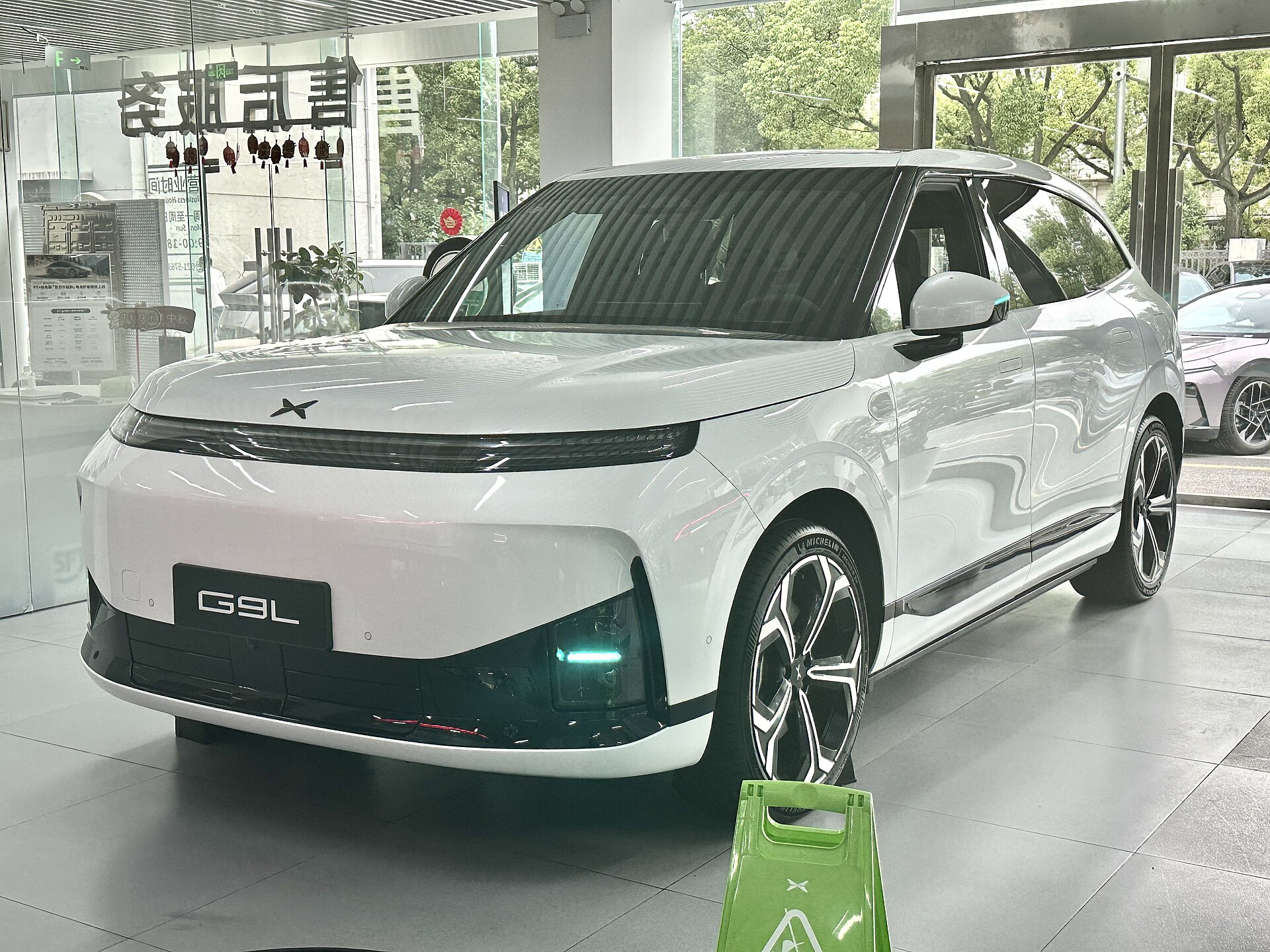 Xpeng G9L İlk İzlenim: Lüks SUV Paris'te Tanıtılacak