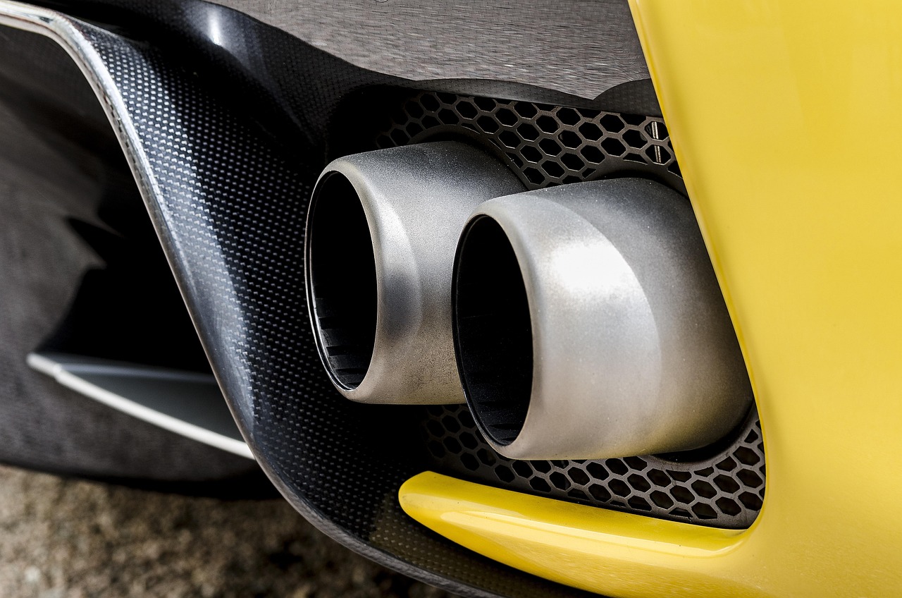 EU Drafts Tough Emissions Rules for E-Fuel Vehicles