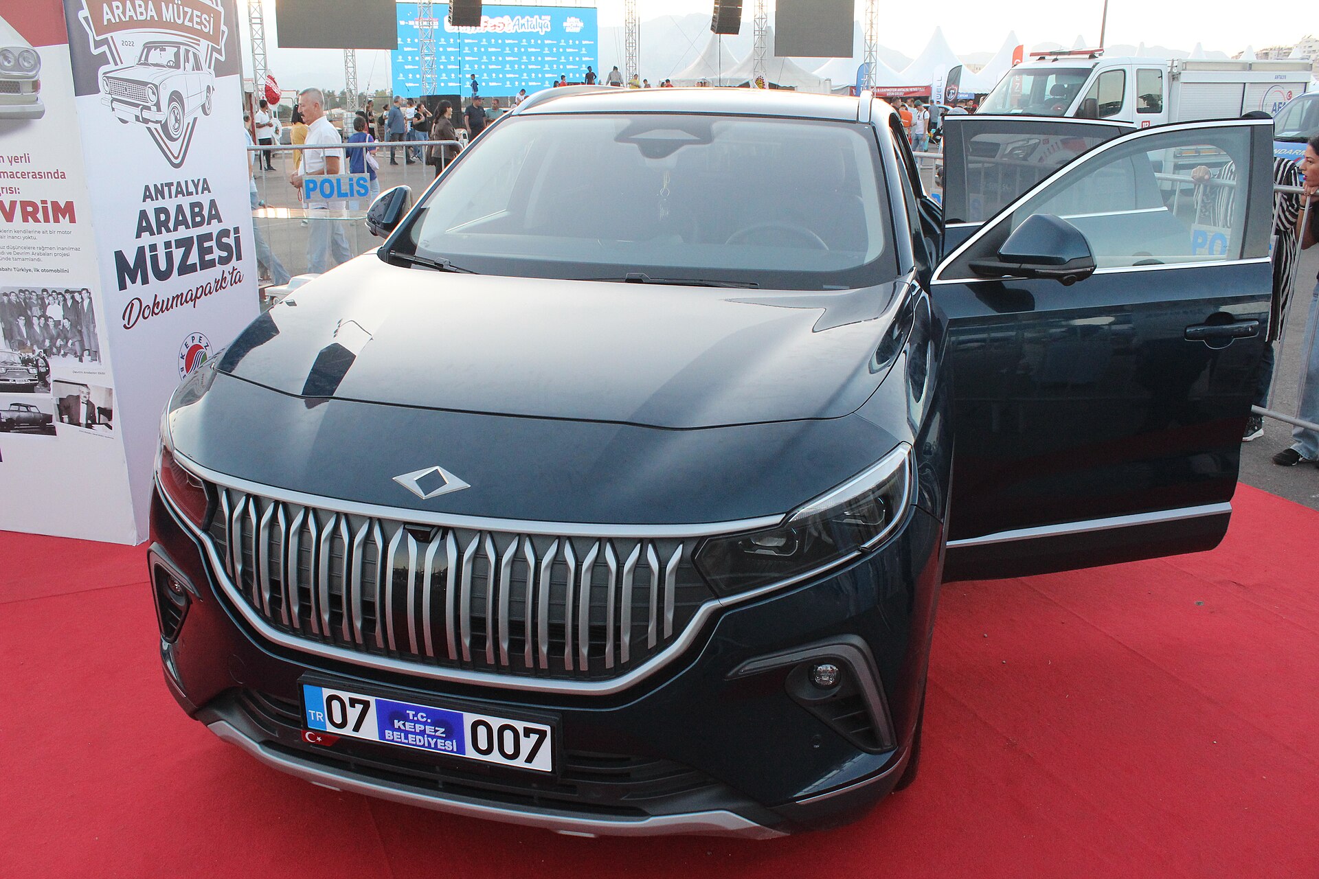 Turkish High Schoolers Build 'Verd-e' Electric Car, Inspired by TOGG