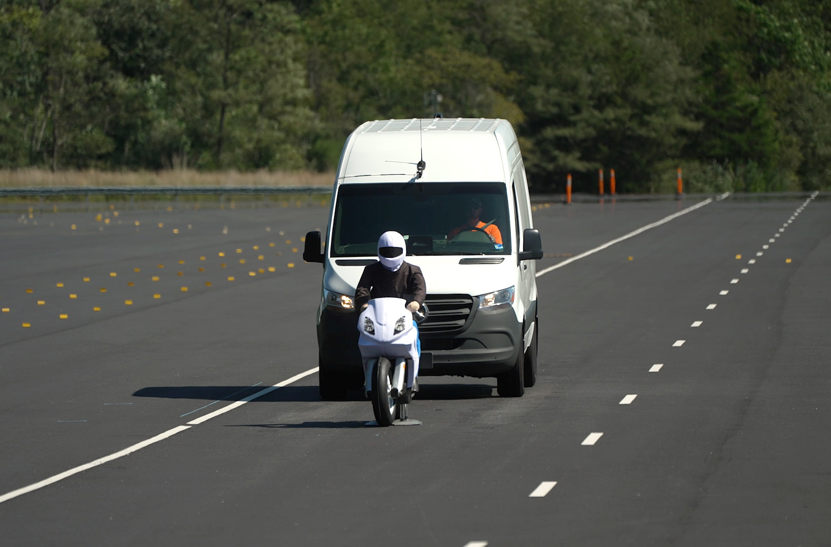 IIHS Debuts Commercial Vehicle Crash Ratings: Vans and Heavy Pickups Fall Behind