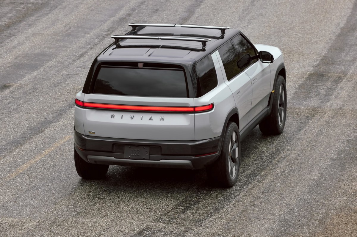 Rivian, İlk R2 SUV'ları İçin Batarya Bağlantı Elemanı Nedeniyle Geri Çağırma Başlattı