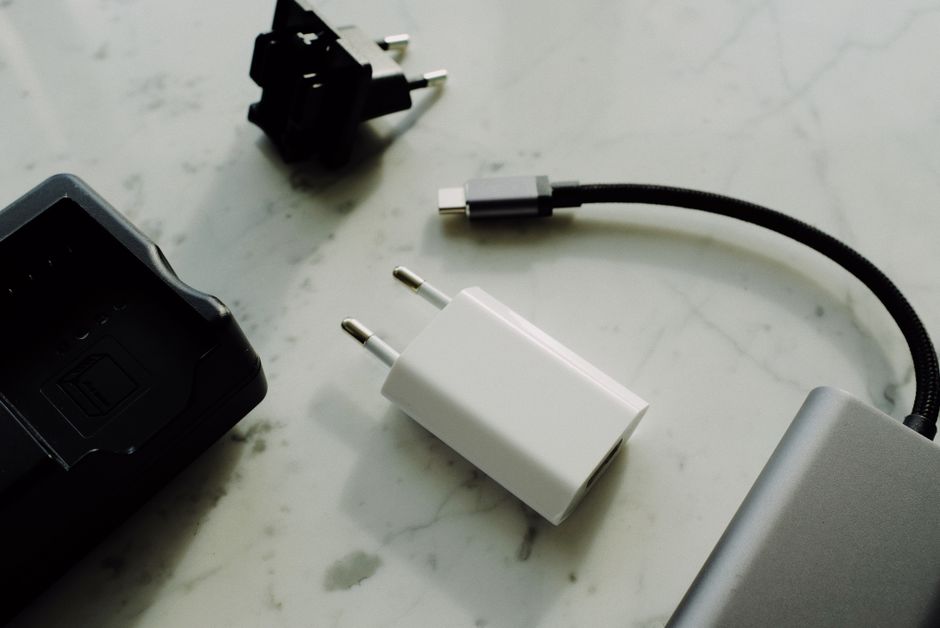 Bluetti's Elite 100 Mini Debuts Alongside Anker SOLIX and Tenways Labor Day Discounts