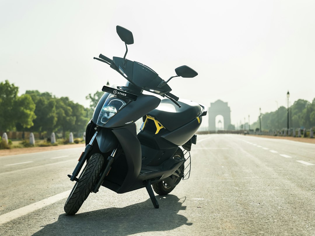 Ather Energy'in Zararı Azaldı: Rizta Elektrikli Scooter Satışları Yükseltti