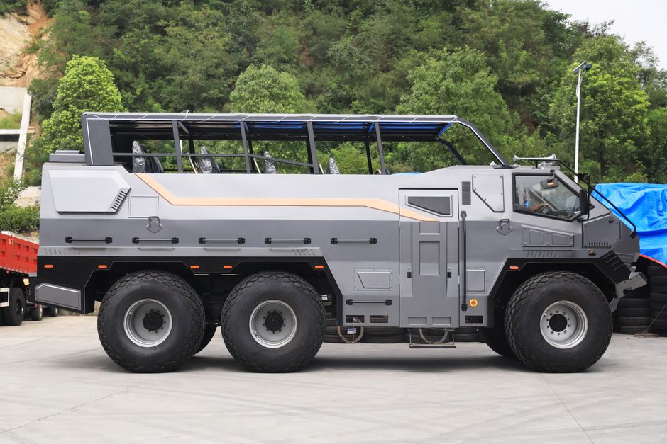Land Rover Defender wird militärisch: Drei Wolf-Series-II-Varianten vorgestellt