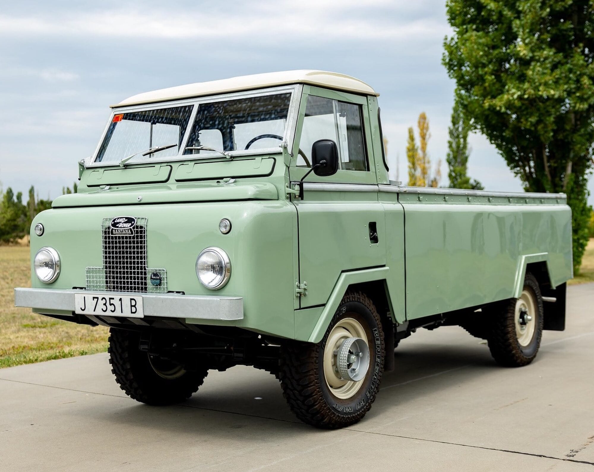 Nadir Görülen İspanyol Yapımı 1975 Land Rover Santana 1300 Satışta