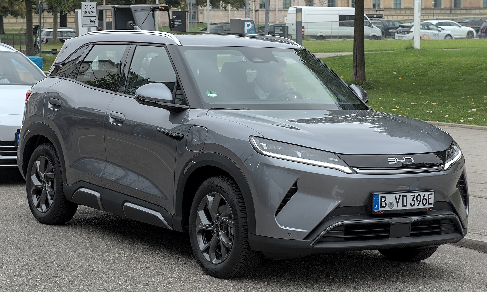 BYD's Electric Sales Surge 33% in September as Hybrids Lose Ground