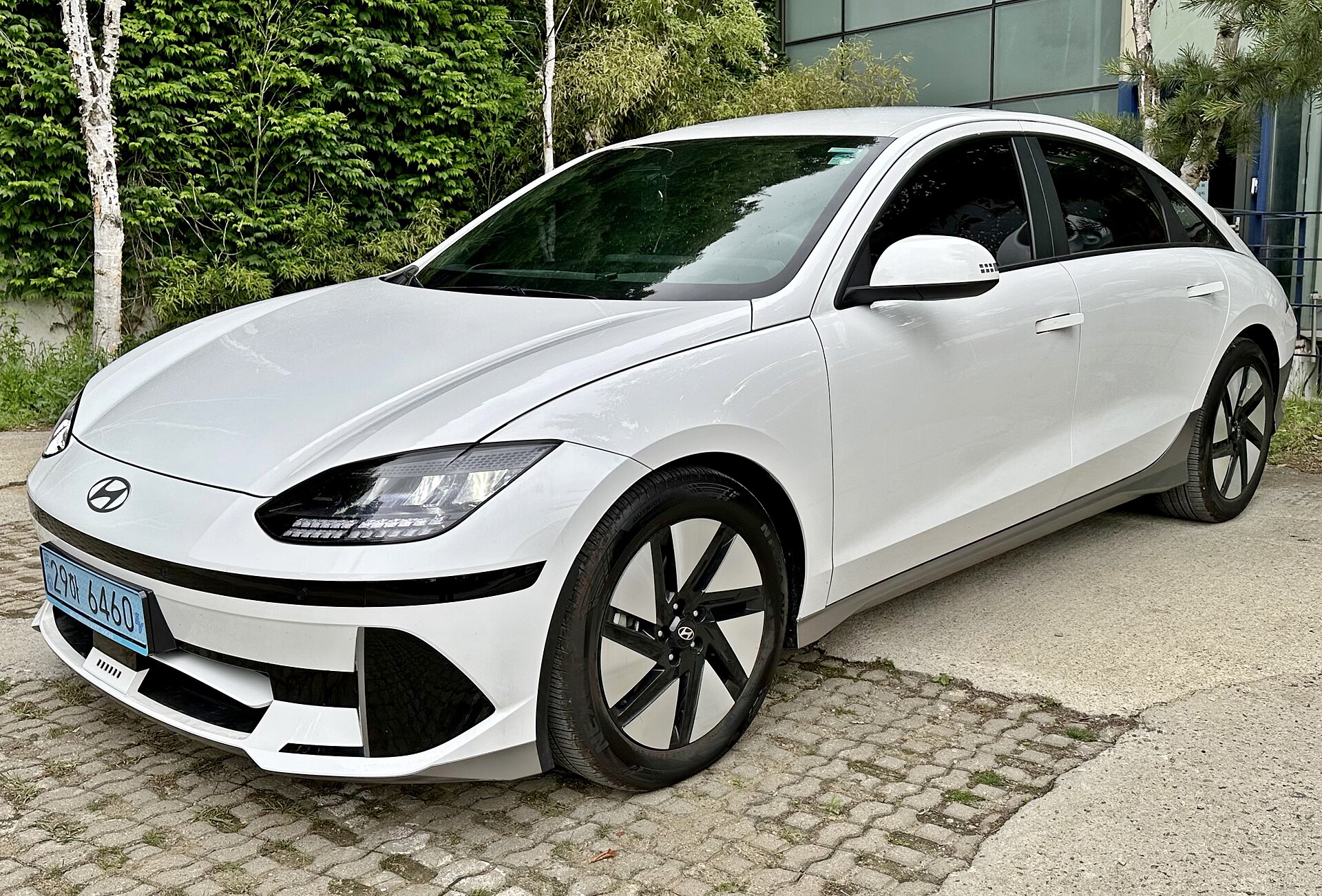 Hyundai Ioniq 6 Standard Range (2025)